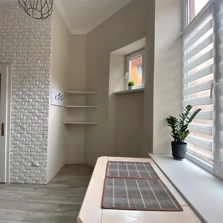 Apartment тобілевича 3