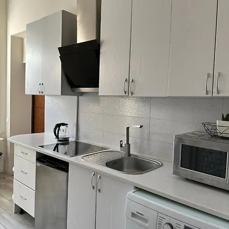 тобілевича 3 Apartment *