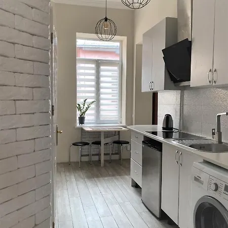 тобілевича 3