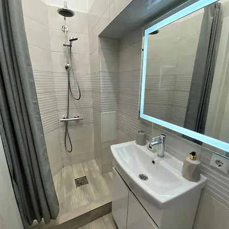 тобілевича 3 * Lviv