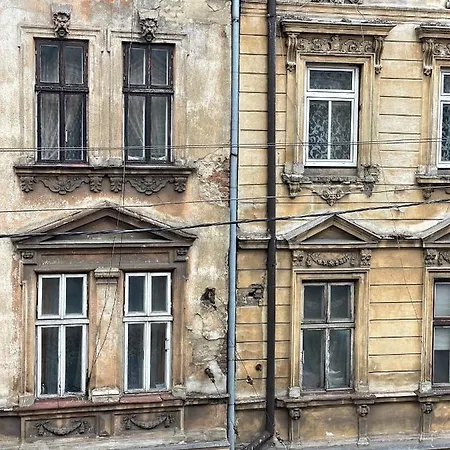 тобілевича 3