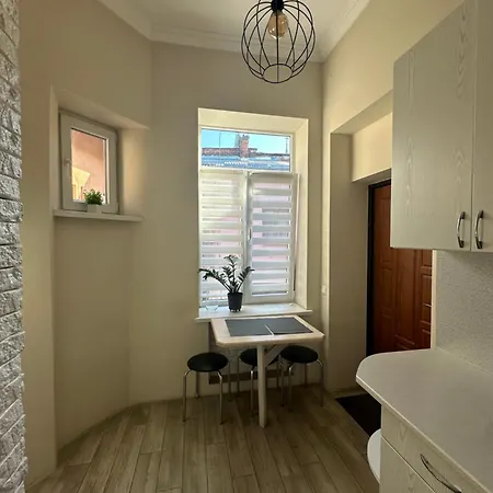 тобілевича 3 *