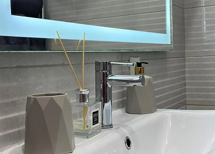 тобілевича 3 *