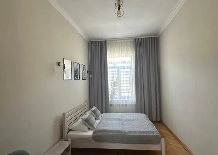 тобілевича 3 Lägenhet