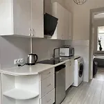 тобілевича 3 *
